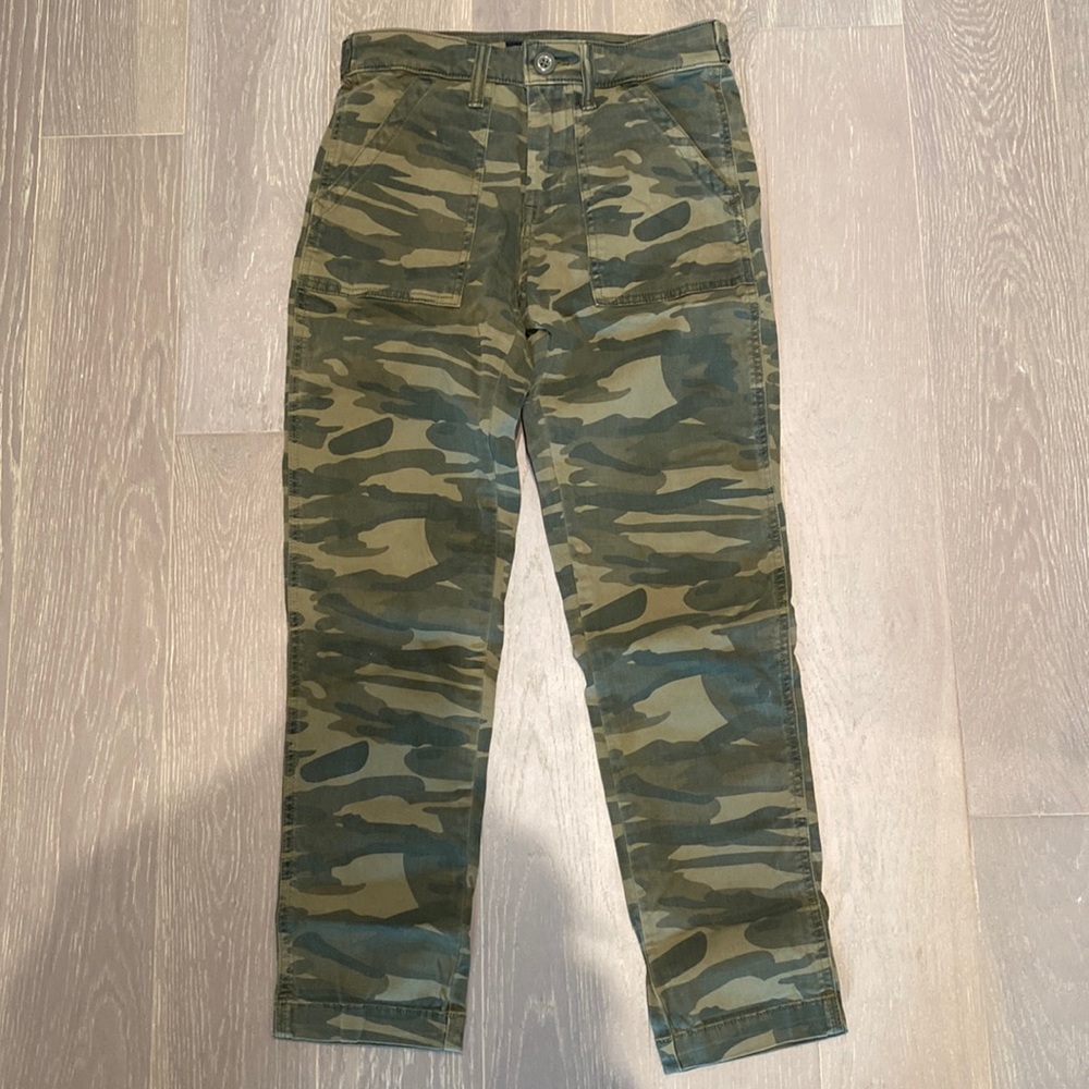 Lucky Brand Camo boyfriend chino size 00